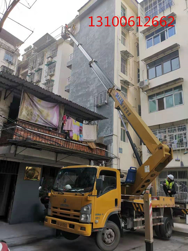 外墻施工.jpg 外墻施工.jpg