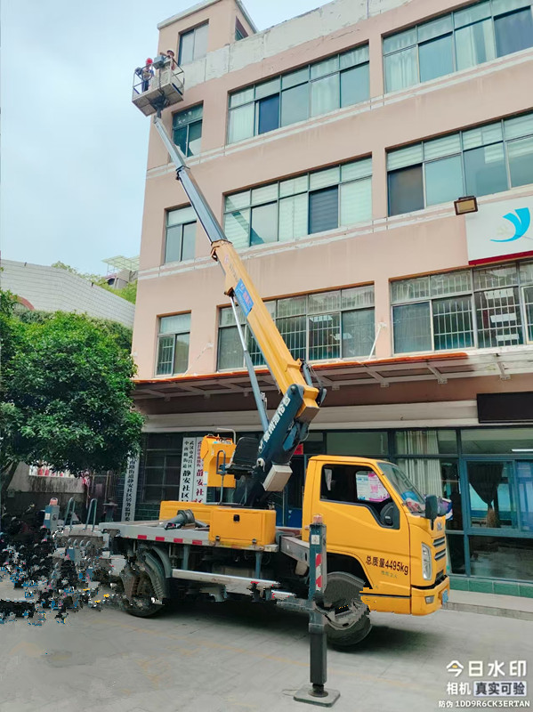 掇刀高空車(chē)出租，快速出車(chē)，可裝路燈